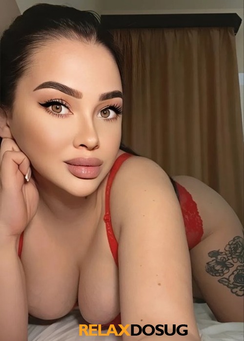  Алина