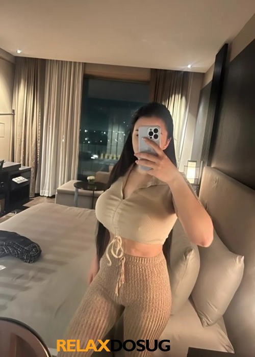  Алина
