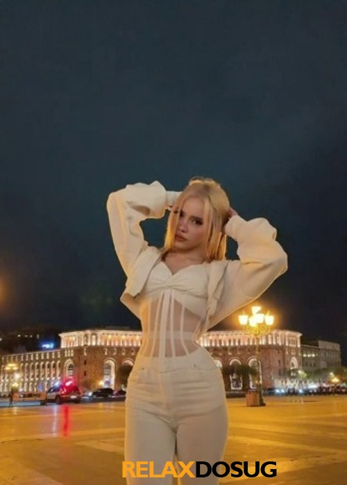  Юля