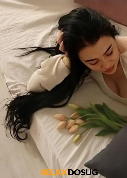  Алина