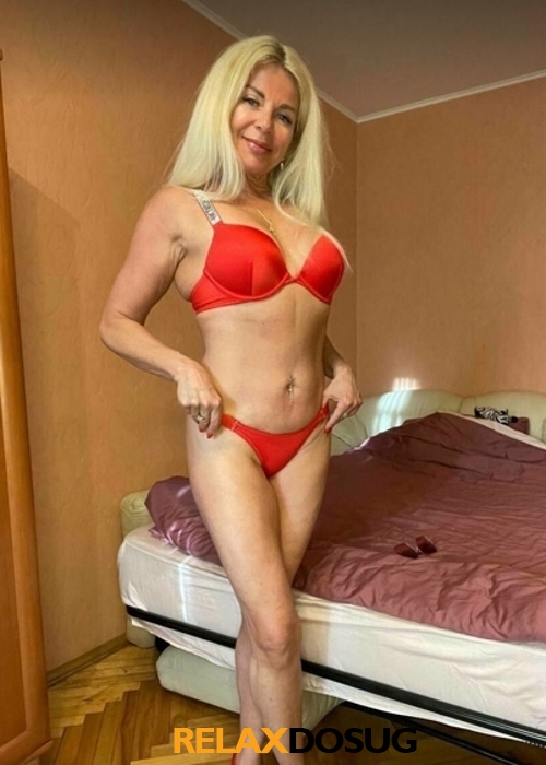  Анна